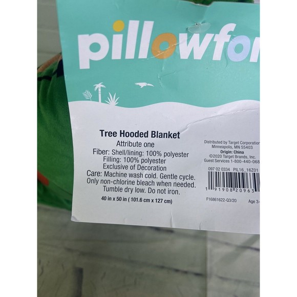 Pillowfort Christmas Tree Hooded Blanket Soft Plush Green Ornaments NEW - Picture 4 of 6